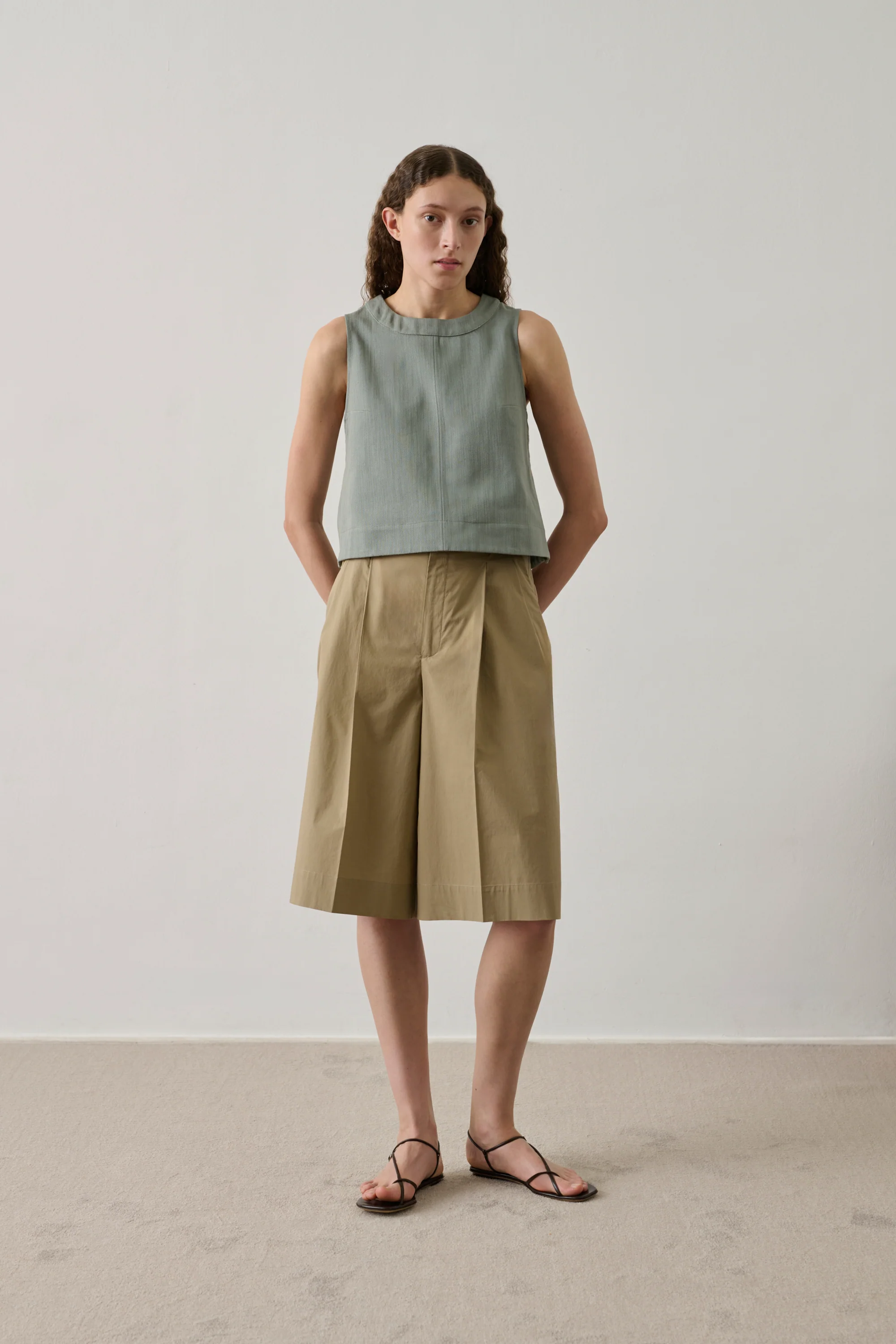 BEIGE IMOGEN BERMUDA SHORTS - Image 4