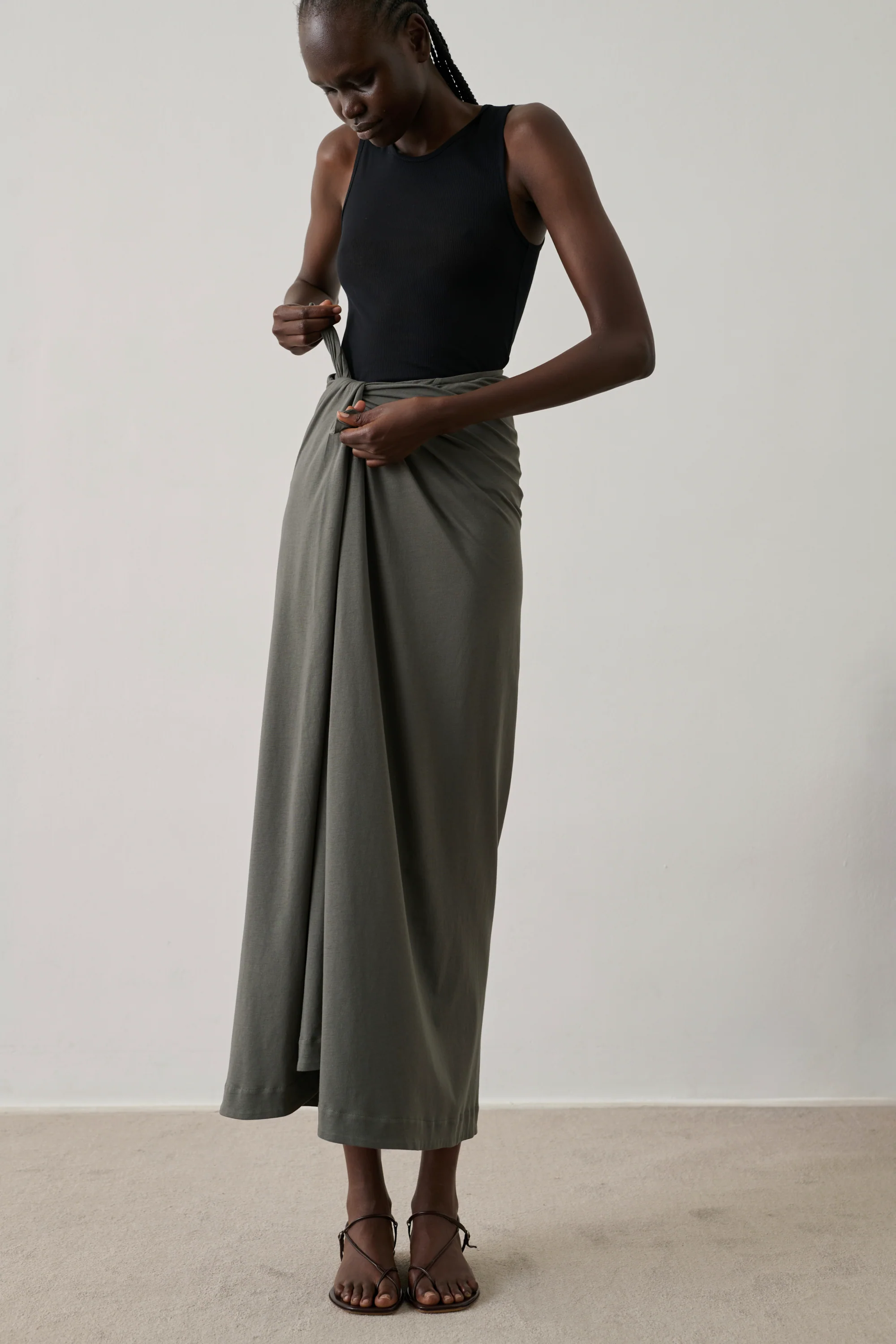 GREY GOA SKIRT - Image 4